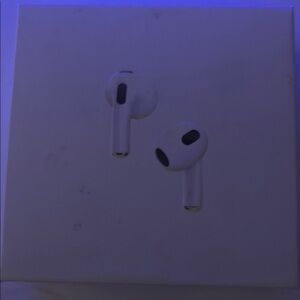 Apple AirPods with White Finish